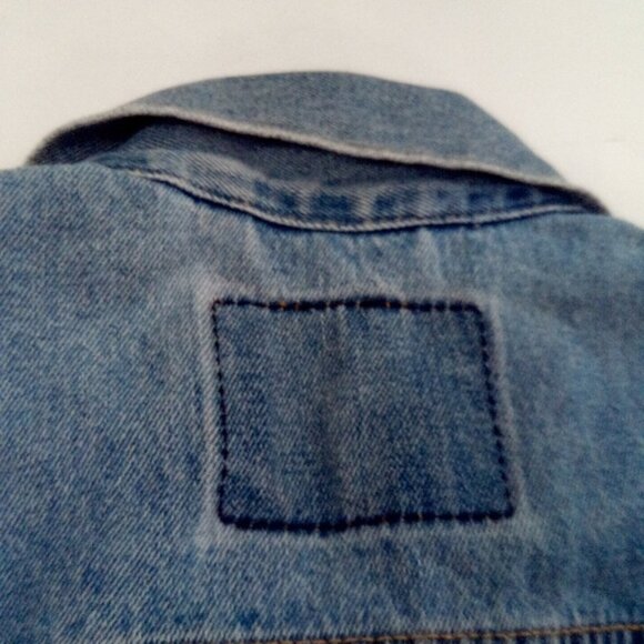 Levi's The Trucker Jacket Stonewash Denim Regular Fit Men's Size Small NWT - Picture 17 of 17